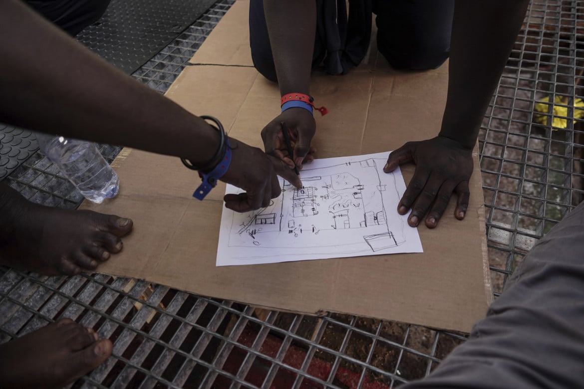I racconti dell’orrore dei migranti prigionieri nella «Nuova Libia»