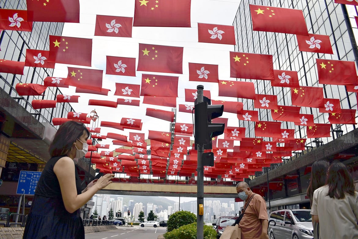 Un anno di legge sulla sicurezza nazionale: Hong Kong sempre più simile a Pechino