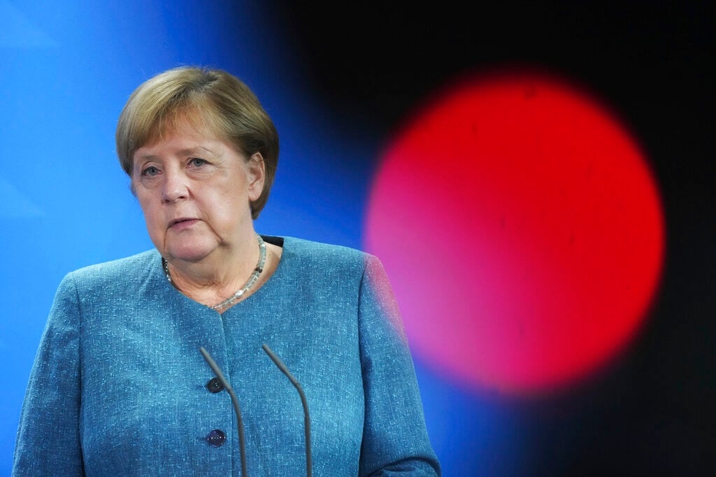 Merkel riceve l’alta Croce al merito