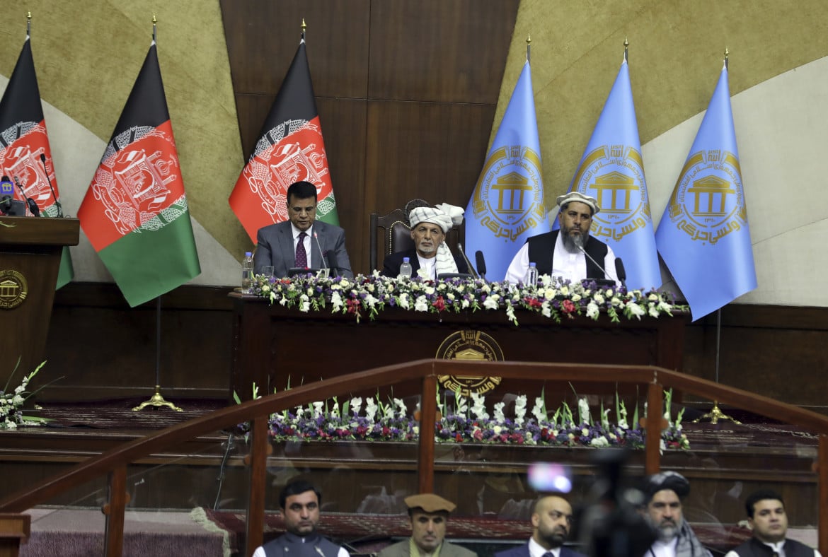 Avanzata talebana, Ghani se la prende con il ritiro americano