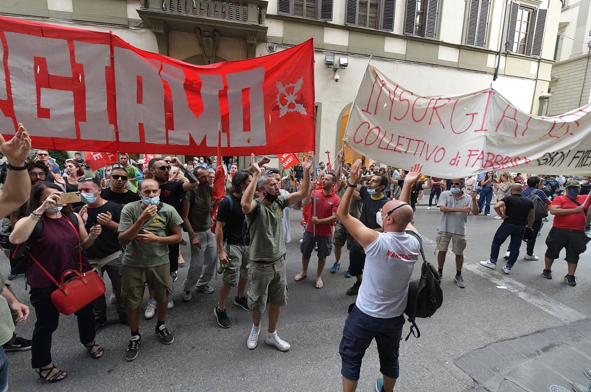 Firenze in piazza per la Gkn: «Partigiani per i nostri operai»