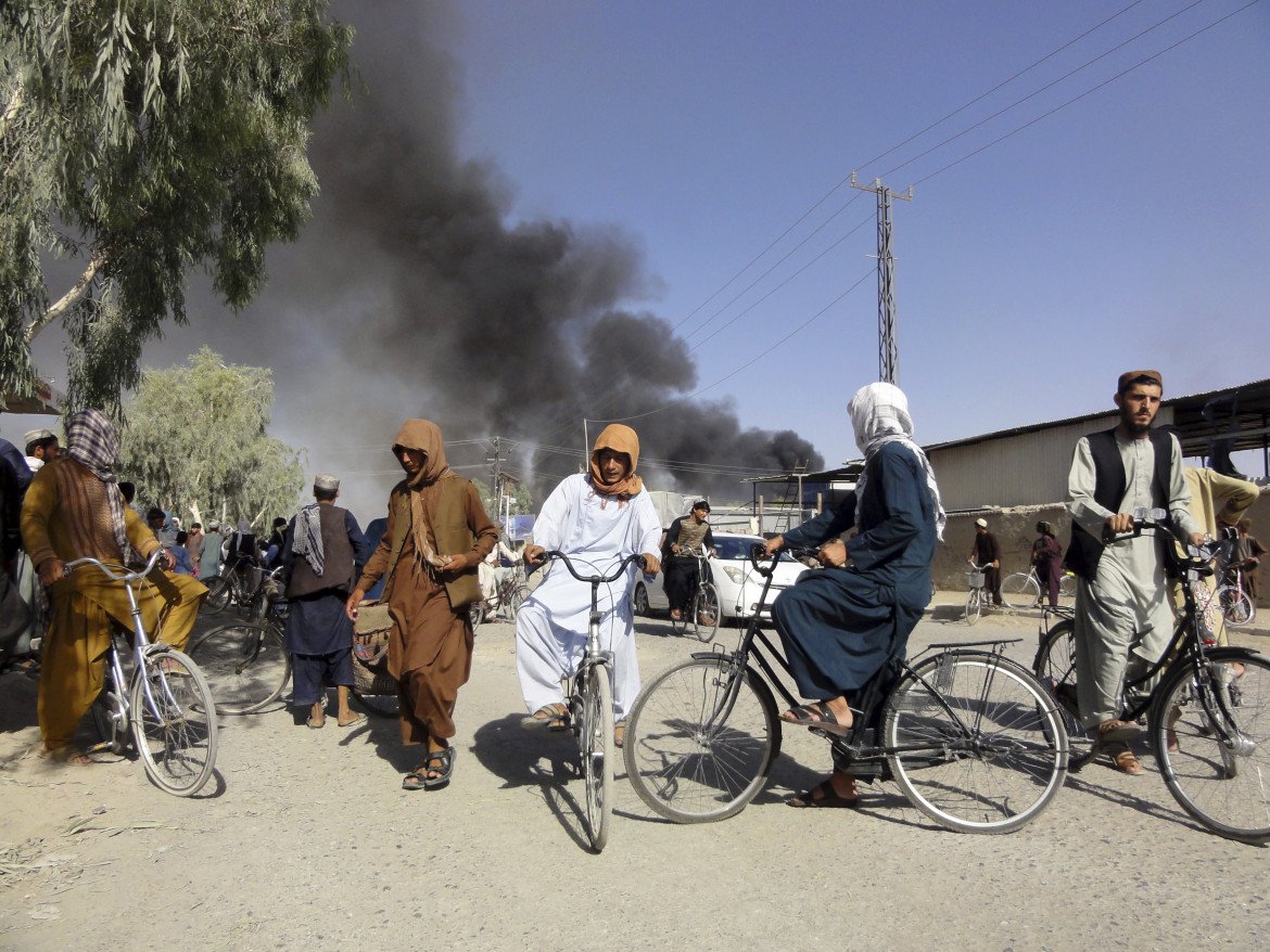 Talebani, sempre più vicini a Kabul. Ghani: difendiamoci