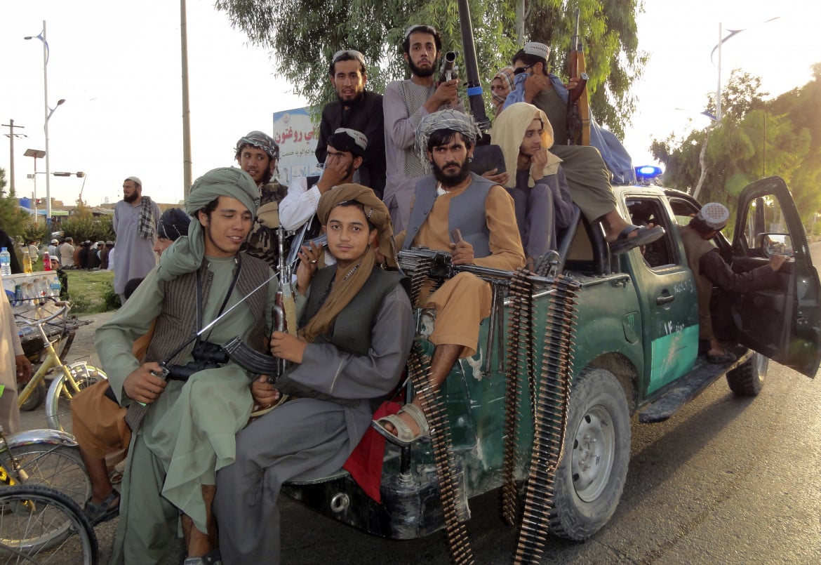 Terroristi sì, ma interlocutori: la Russia incontra i Talebani