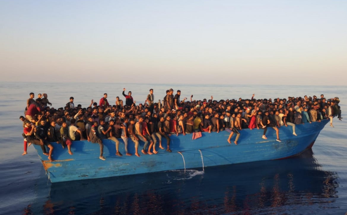 Maxi sbarco a Lampedusa. «Li hanno torturati»