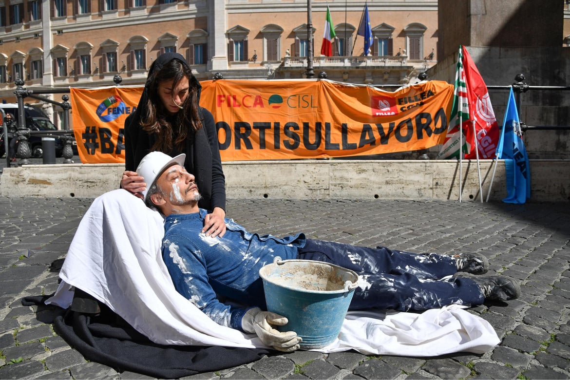In Italia non c’è patto, né pace: sei morti sul lavoro in un giorno
