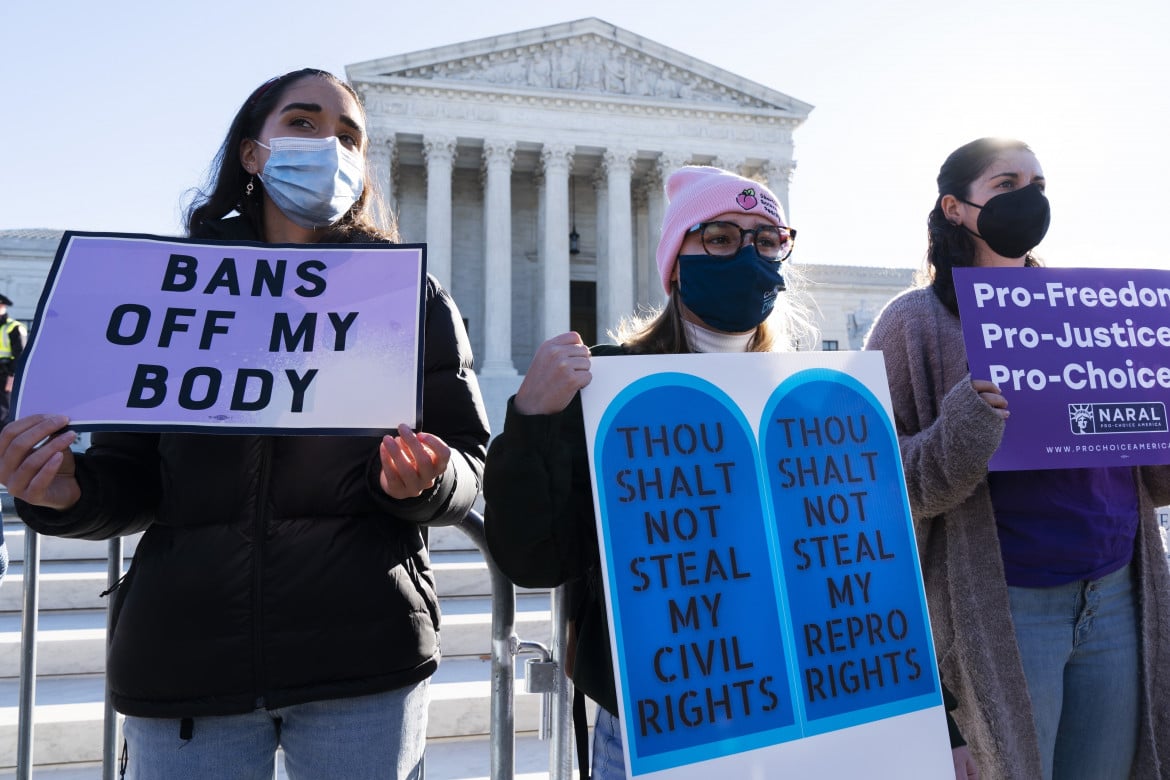 Diritto all’aborto, tutto il Gop al Senato contro una legge per tutelare le donne