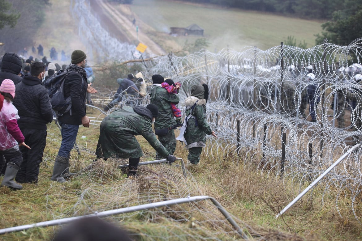 Scontro Minsk-Varsavia, migranti in trappola