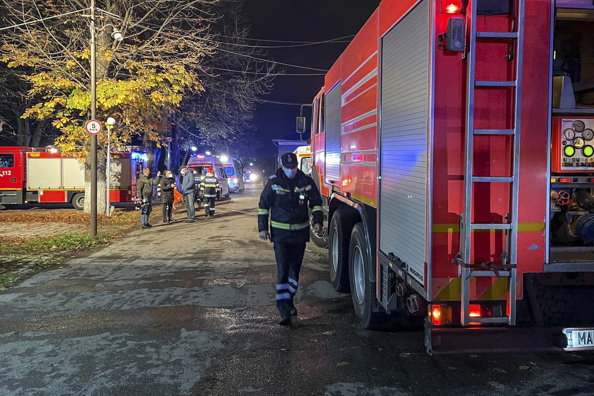 Brucia ancora un ospedale, Romania in ginocchio