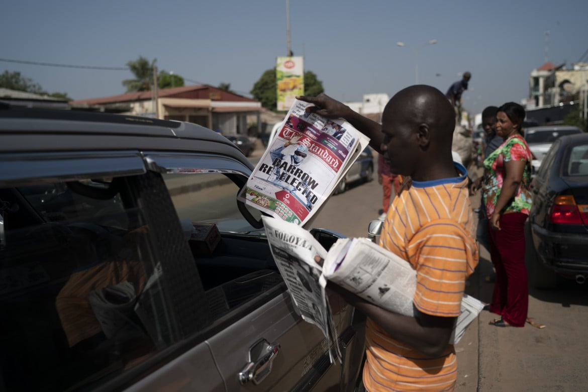 Gambia, Adama  Barrow rieletto tra le contestazioni del suo mentore