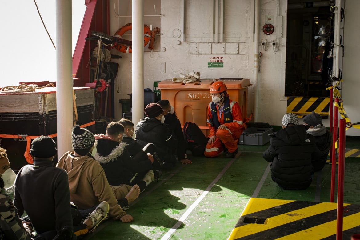 Mediterraneo, 163 migranti morti. 333 in attesa di un porto