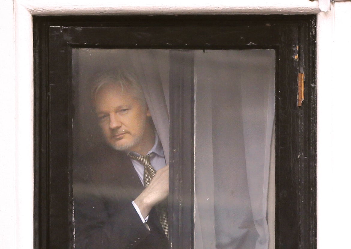 Assange, sentenza contro diritti umani e democrazia