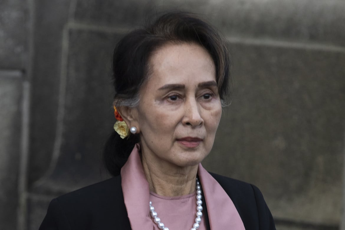 I militari golpisti condanno a 4 anni Aung San Suu-Kyi