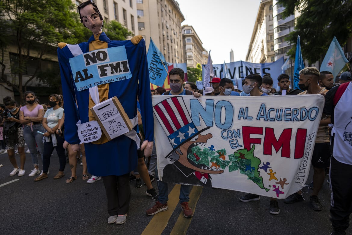 Argentina, manifestazioni a oltranza contro l’accordo con il Fmi