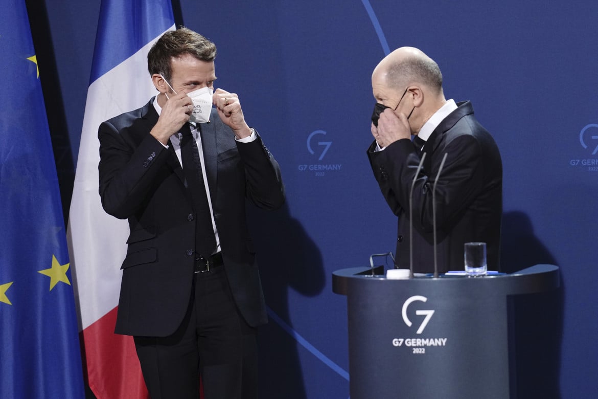 La «delusione» di Macron. L’Ue: «Sanzioni devastanti»