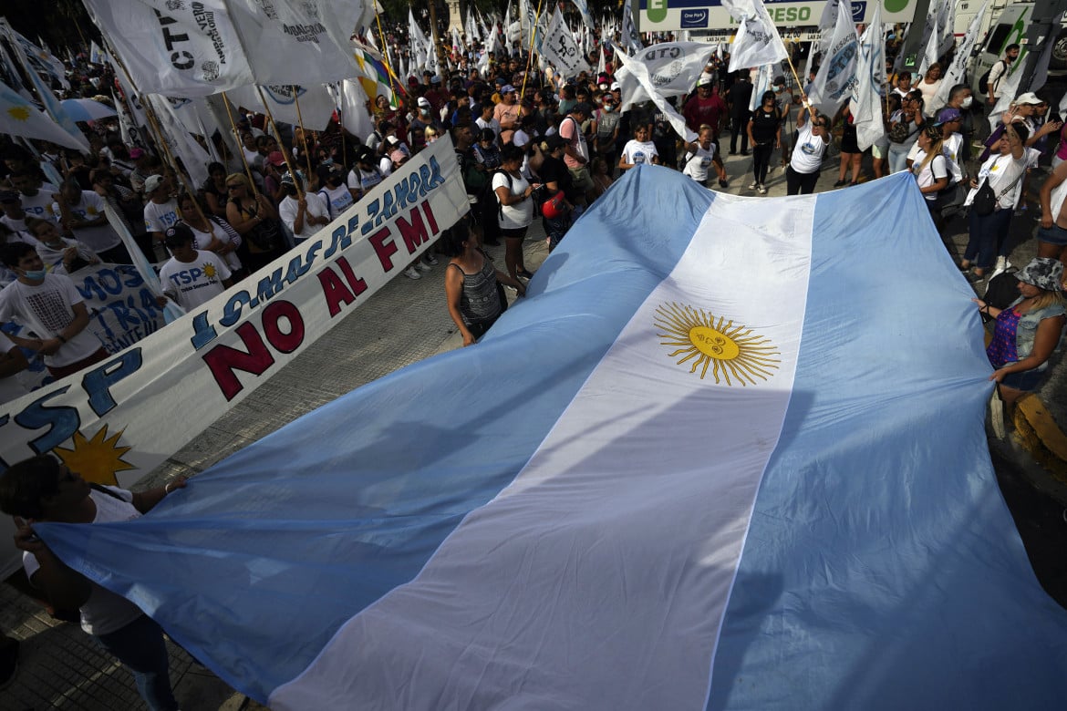 «El Fondo» è il baratro, maggioranza spaccata in Argentina