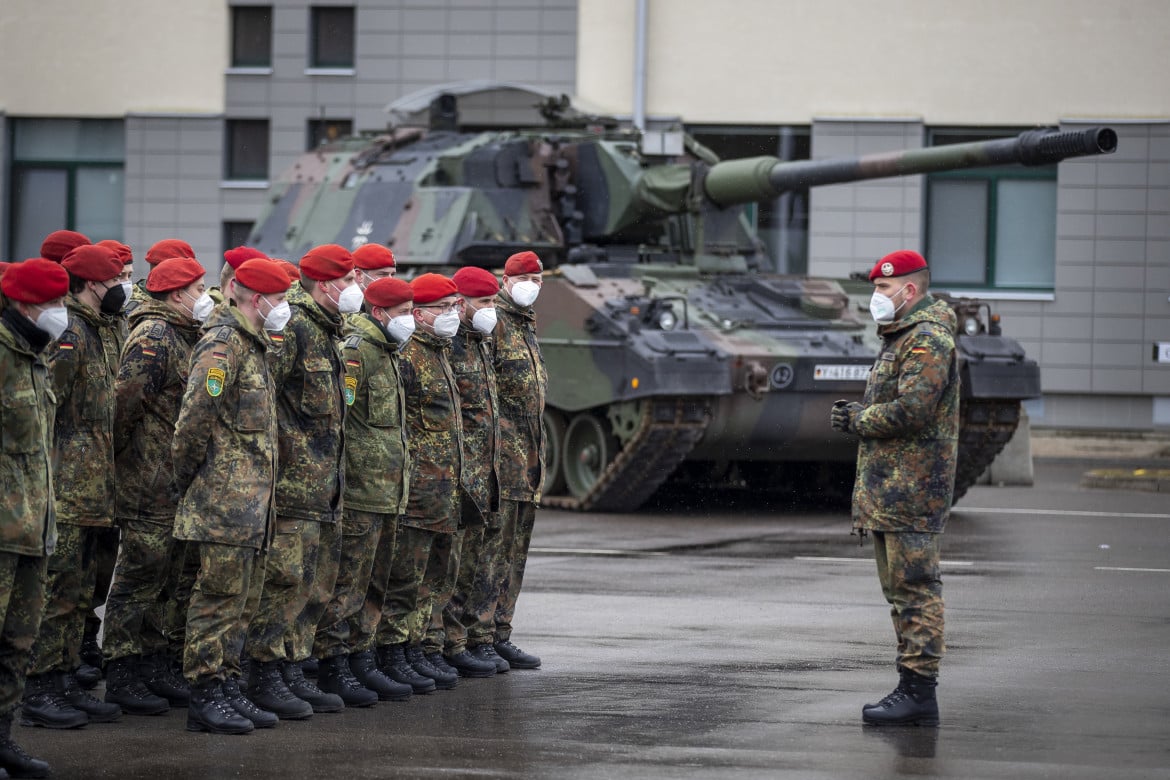 La Ue accelera sulla difesa comune, nel solco della Nato