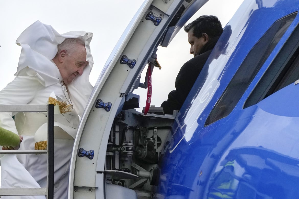 Preparativi per il papa a Kiev. Bombe e Kirill permettendo