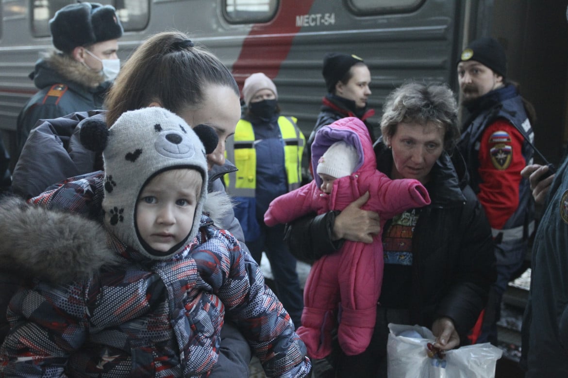 «Sfollati due terzi dei bambini ucraini. E la metà è a rischio fame»
