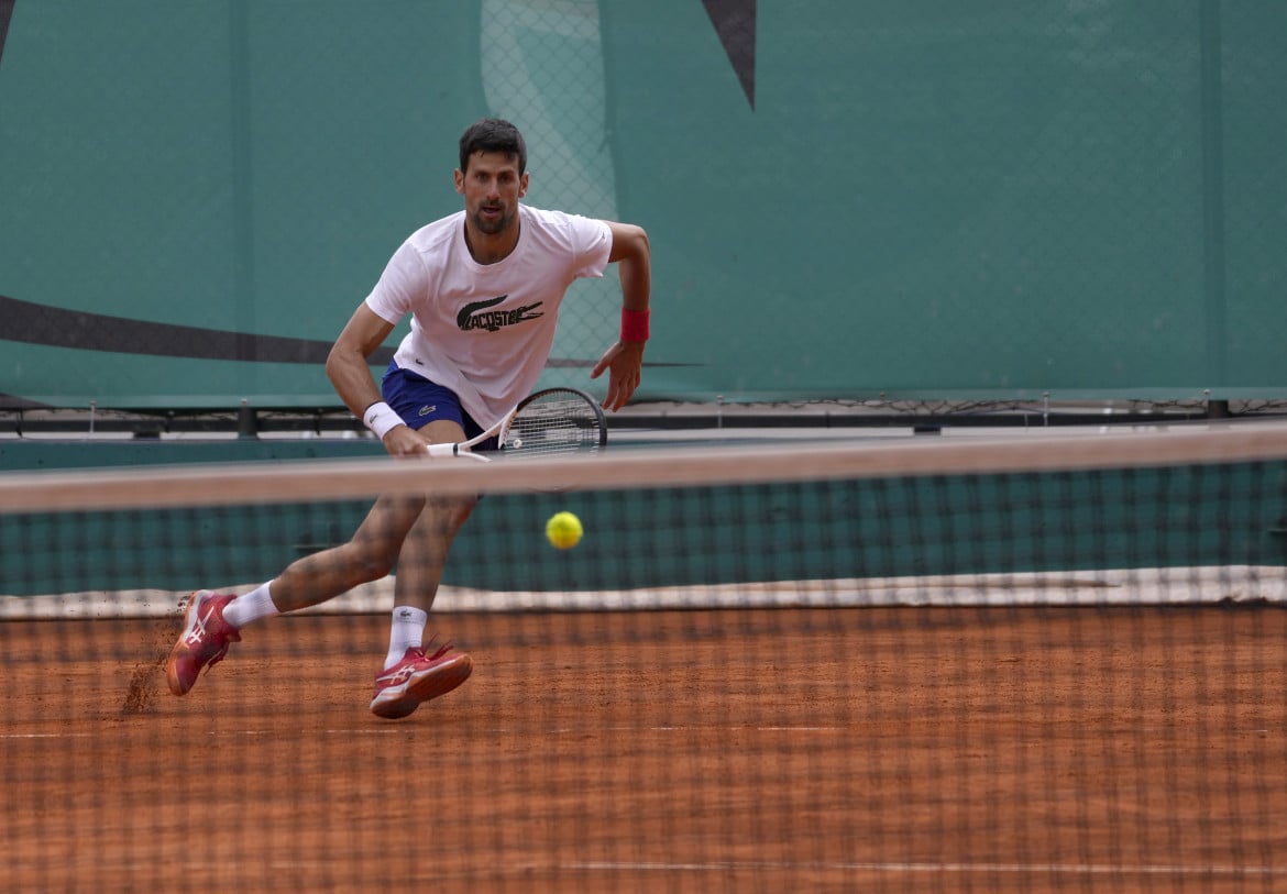 Novak Djokovic contro  Wimbledon: «Lo sport non c’entra con la guerra»