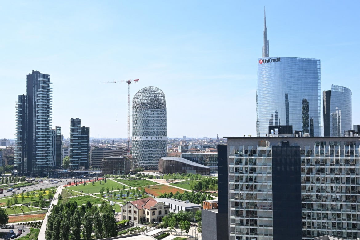 Milano, un luna park per costruttori