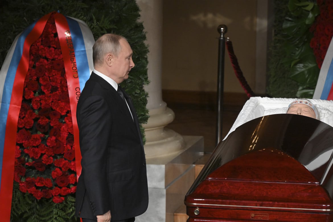 foto putin al funerale Zhirinovsky