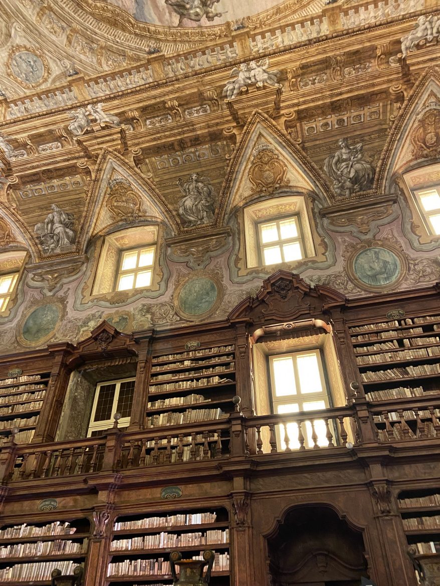 A Napoli, dissequestrata la biblioteca dei Girolamini