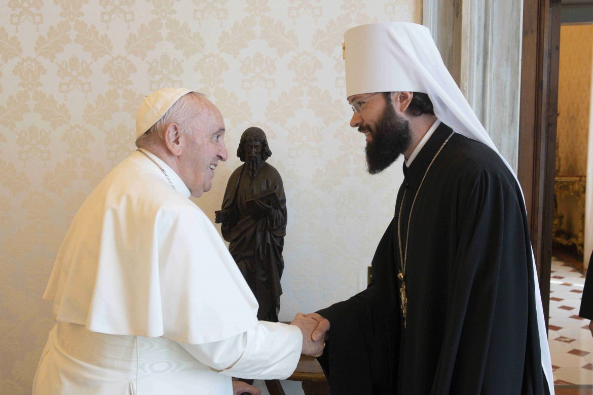 Papa Francesco  vede il “ministro  degli esteri” di Kirill