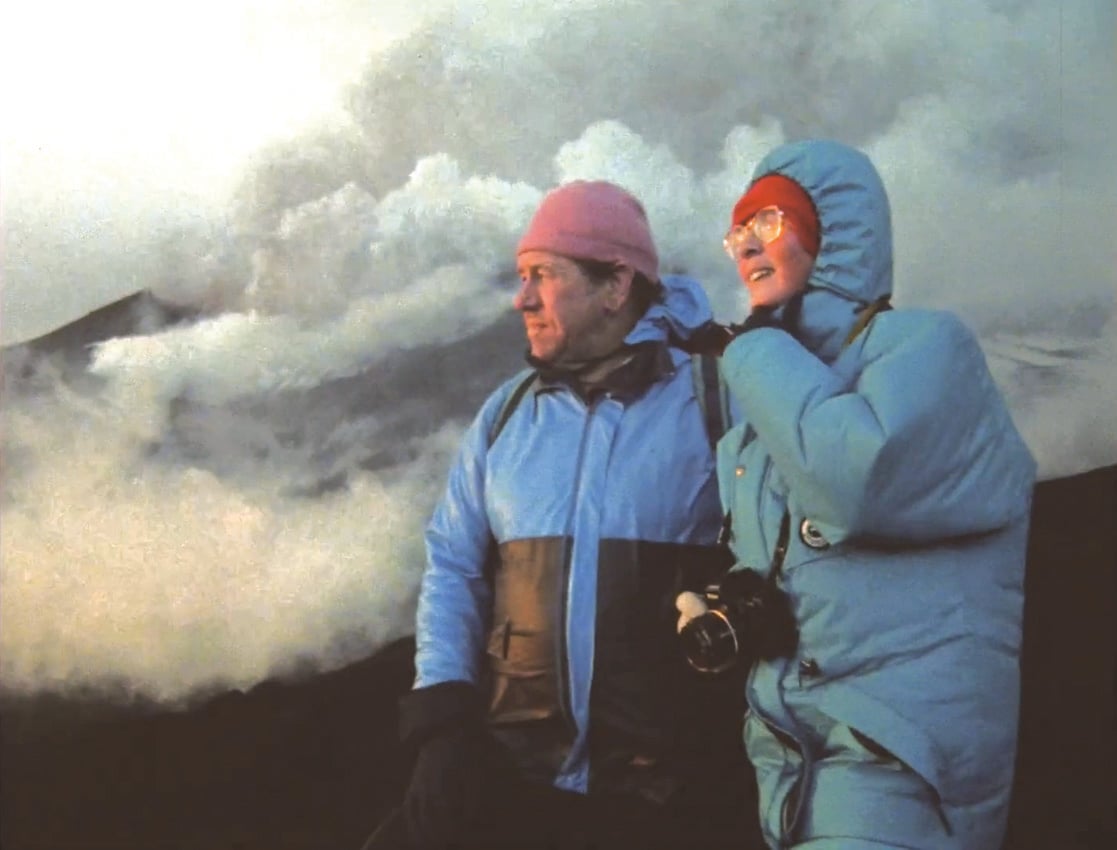 «Fire of Love», due viandanti nel battito del vulcano per andare oltre il mondo