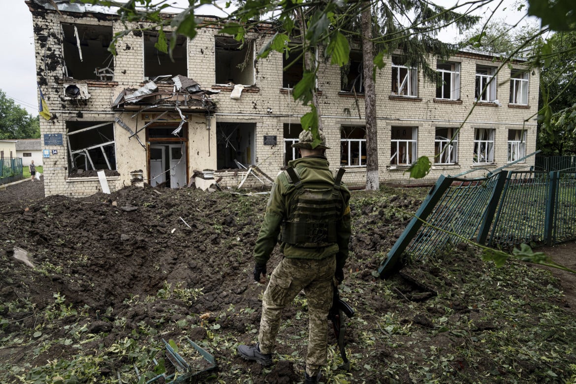 Amnesty accusa: «L’Ucraina mette in pericolo i propri civili»