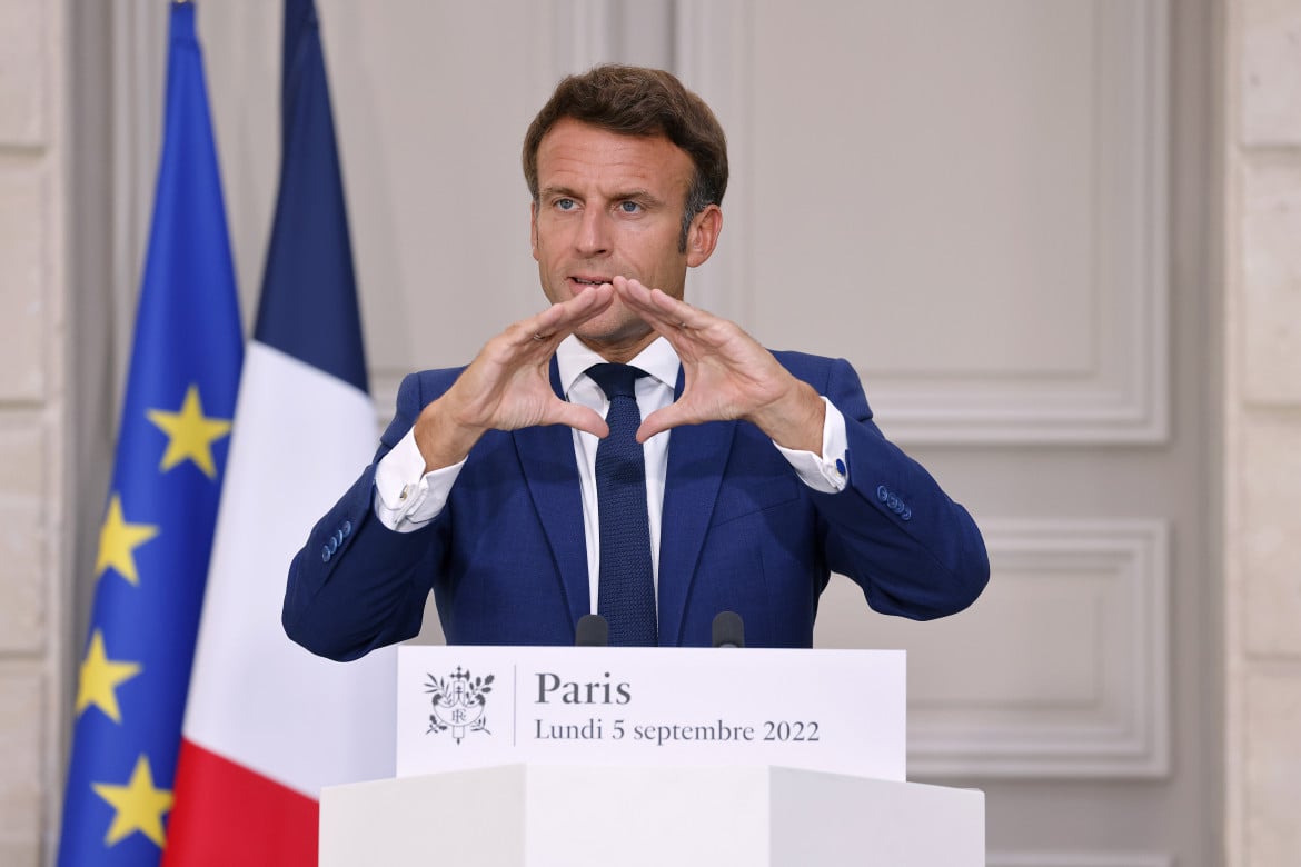 Il presidente francese Emmanuel Macron foto Ap