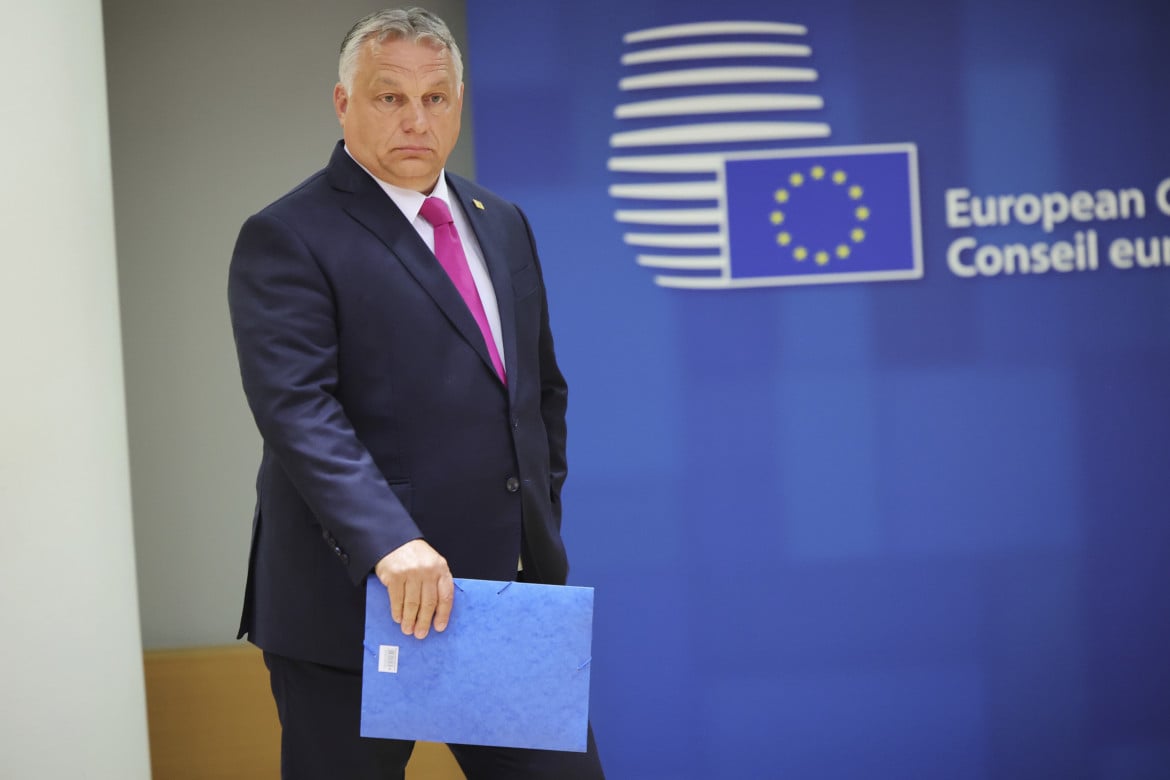 L’Europarlamento condanna l’Ungheria: «Un’autocrazia elettorale»