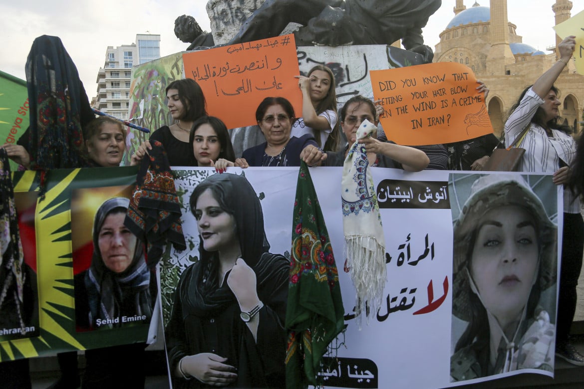 Il coraggio e la forza delle donne iraniane contro la repressione