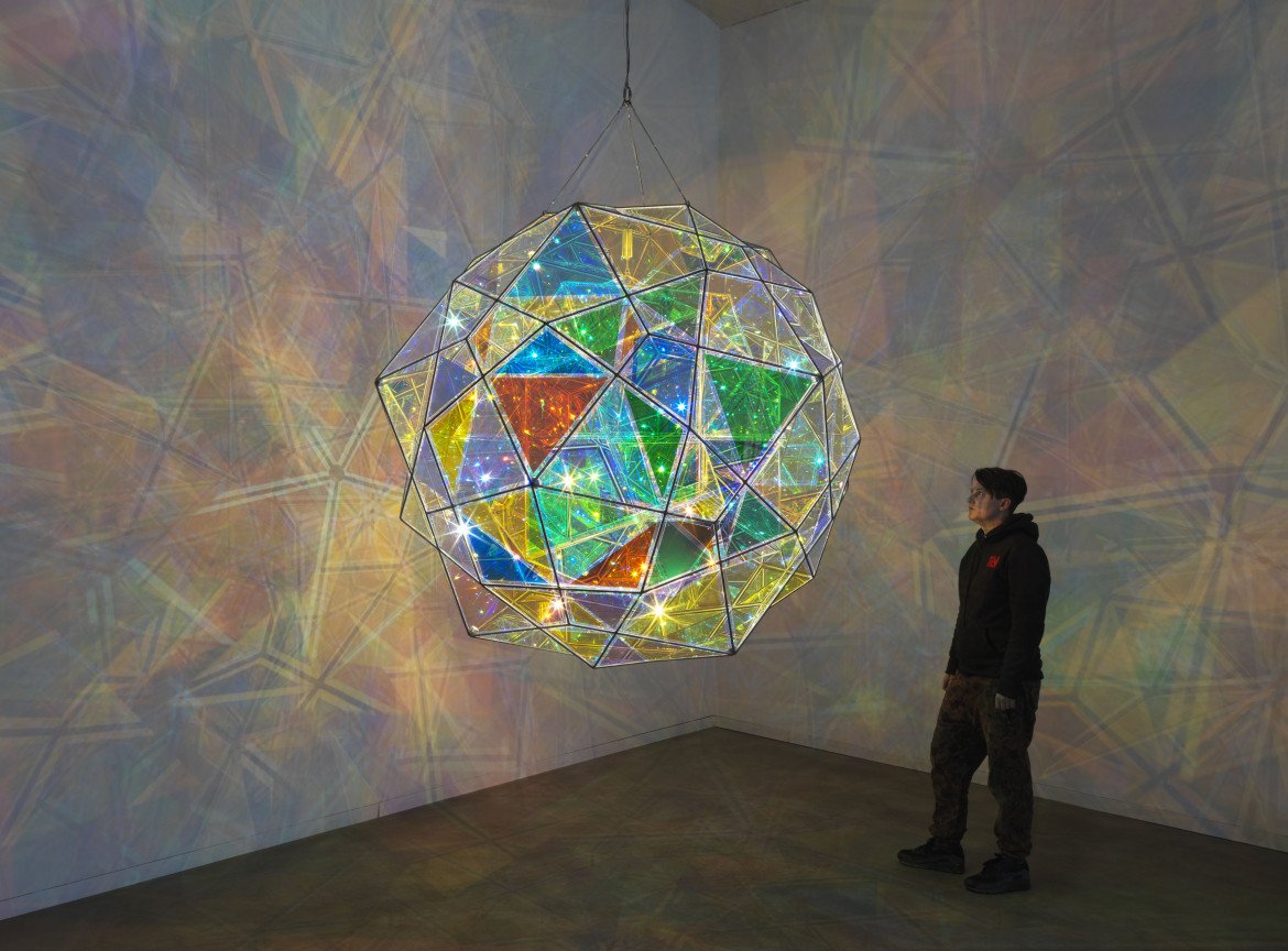 9.2-firefly-double-polyhedron-sphere-experiment-oe040221-005