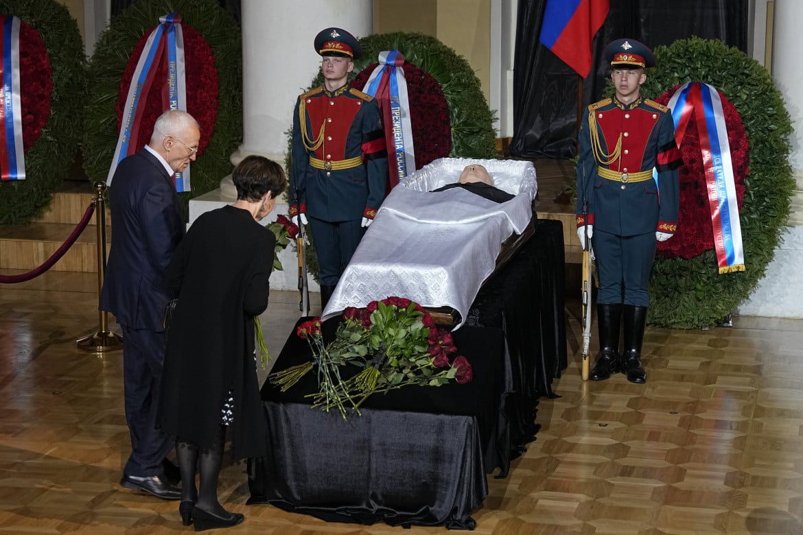 ap22246285382747-gorbaciov-funerale