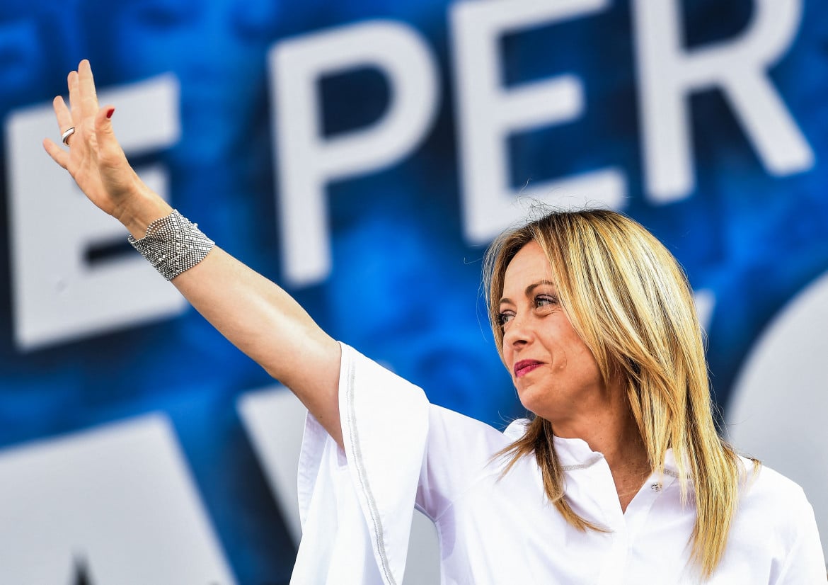 Giorgia Meloni nel 2020 a Roma in una manifestazione contro il Green Pass, foto Tiziana Fabi /Getty Images