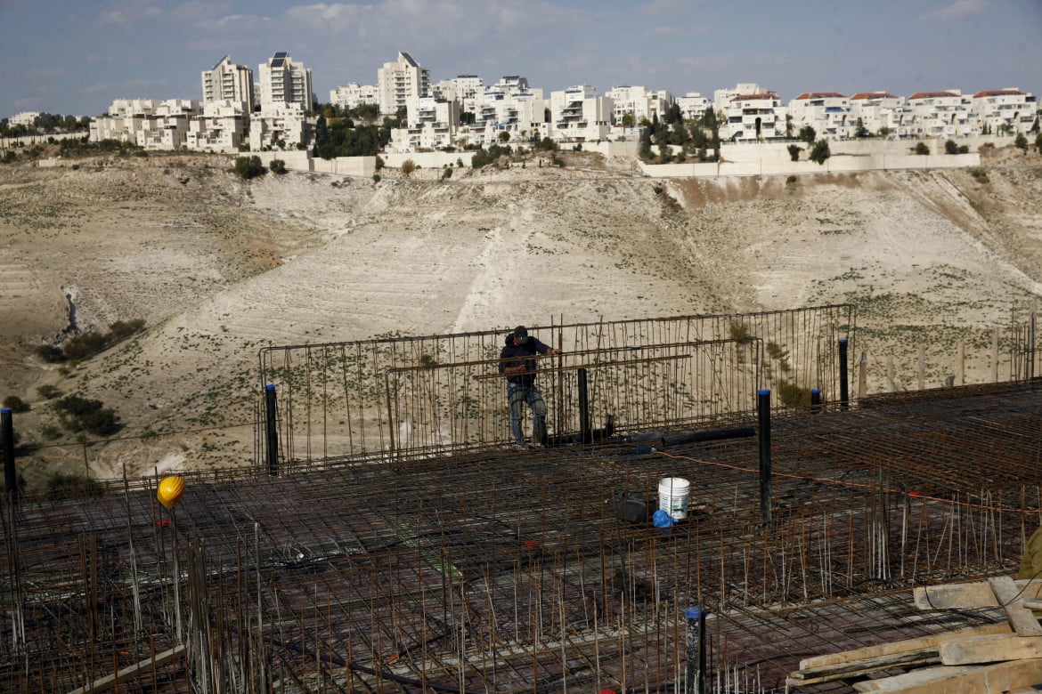 Mercati neri: vuoi lavorare in Israele? Paga