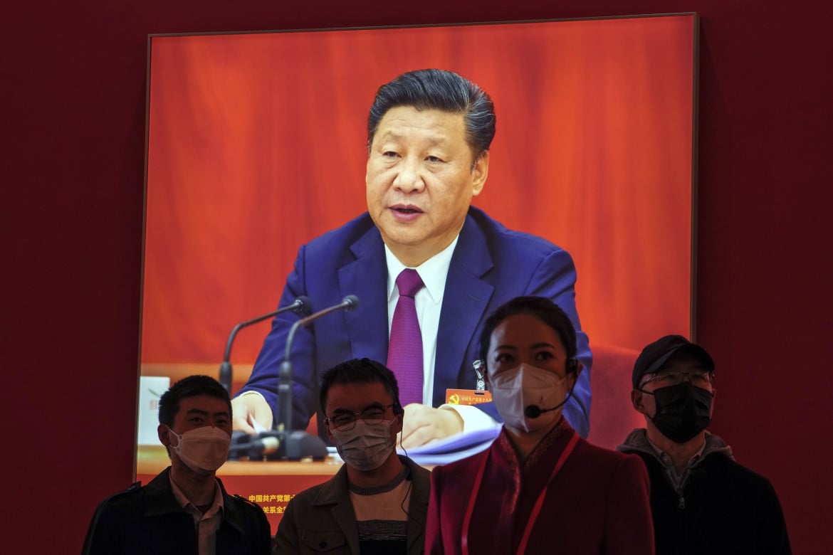 La priorità di Xi, timoniere in pectore, non è più (solo) lo sviluppo: «Sicurezza»