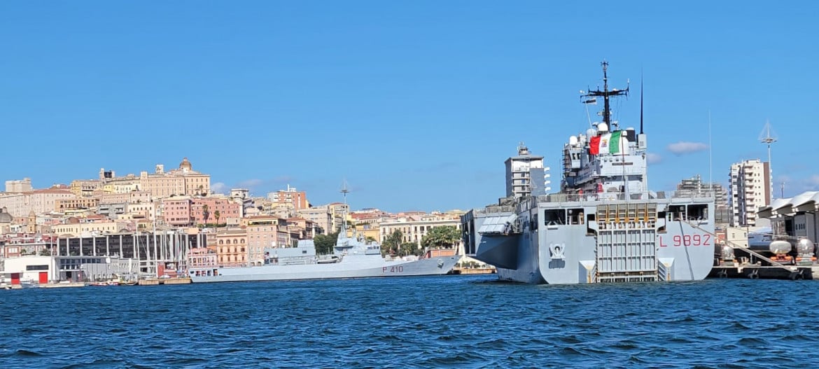 Navi da guerra Nato nel porto di Cagliari