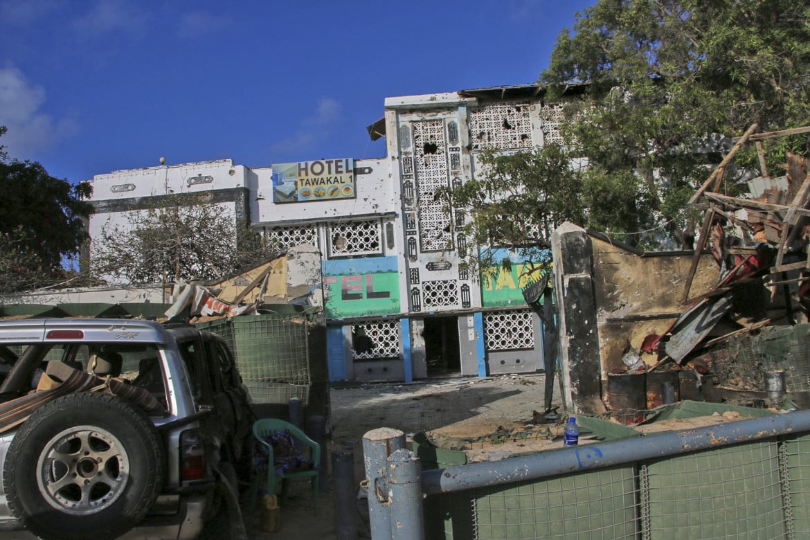 9 morti in un hotel attaccato dagli al-Shabaab
