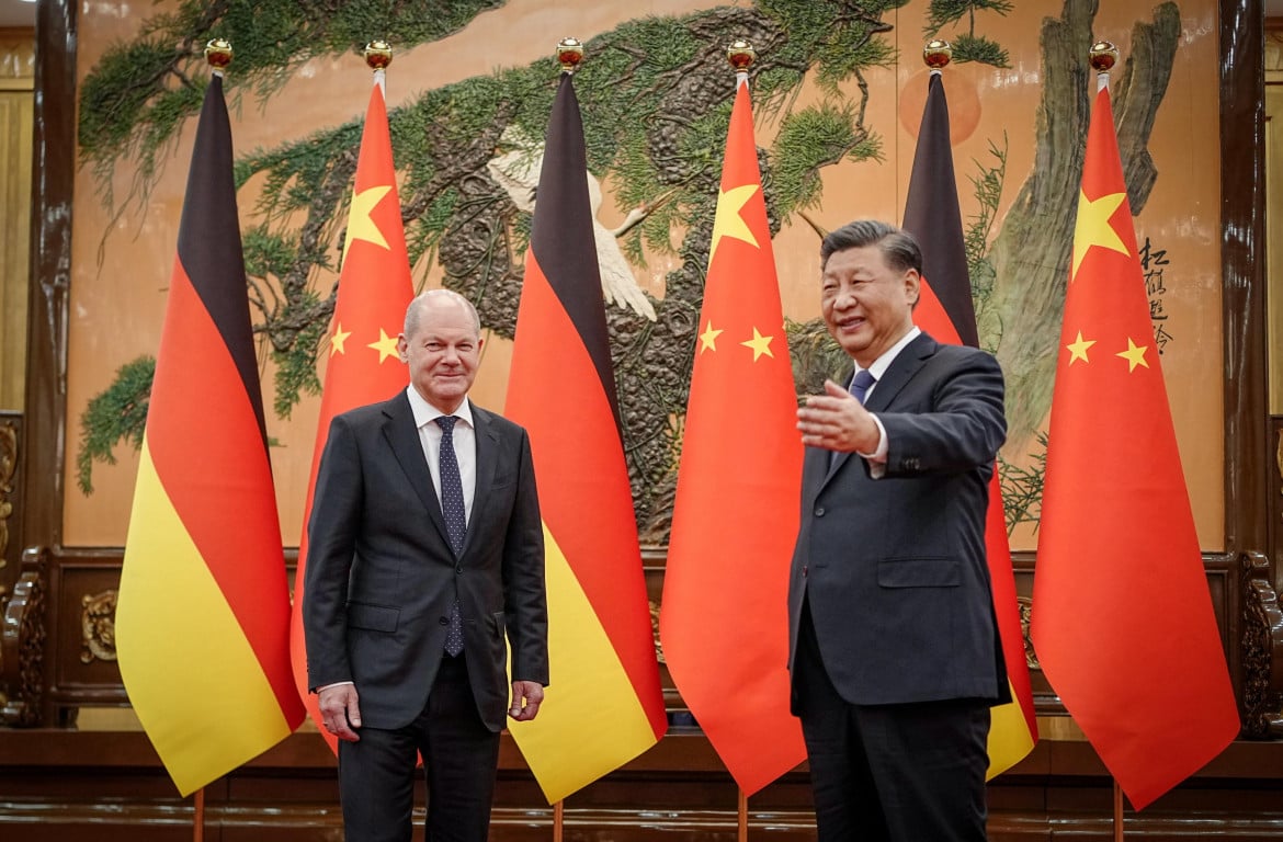 Scholz a Pechino per la pace e gli affari tedeschi