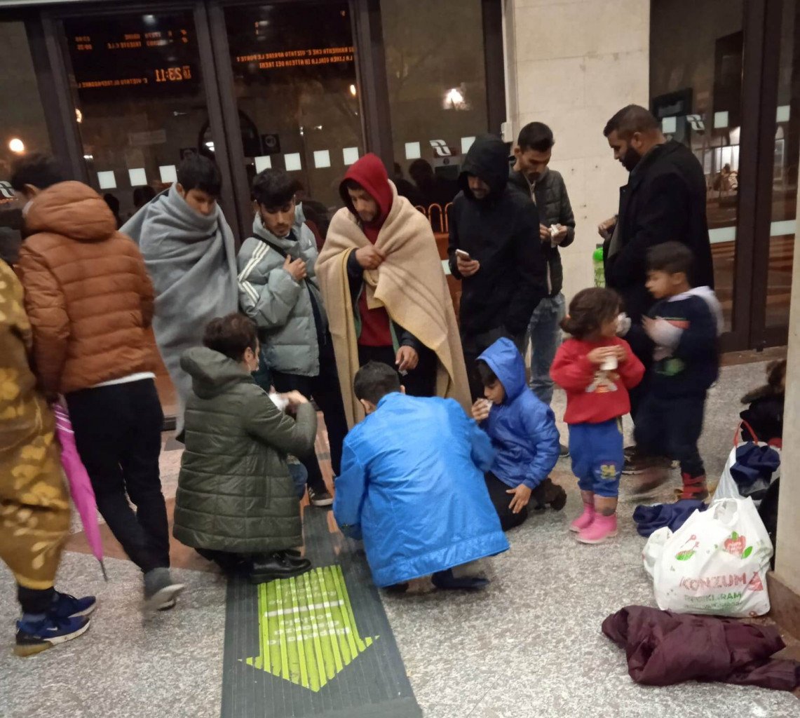 Trieste città chiusa. Migranti costretti a vivere in strada
