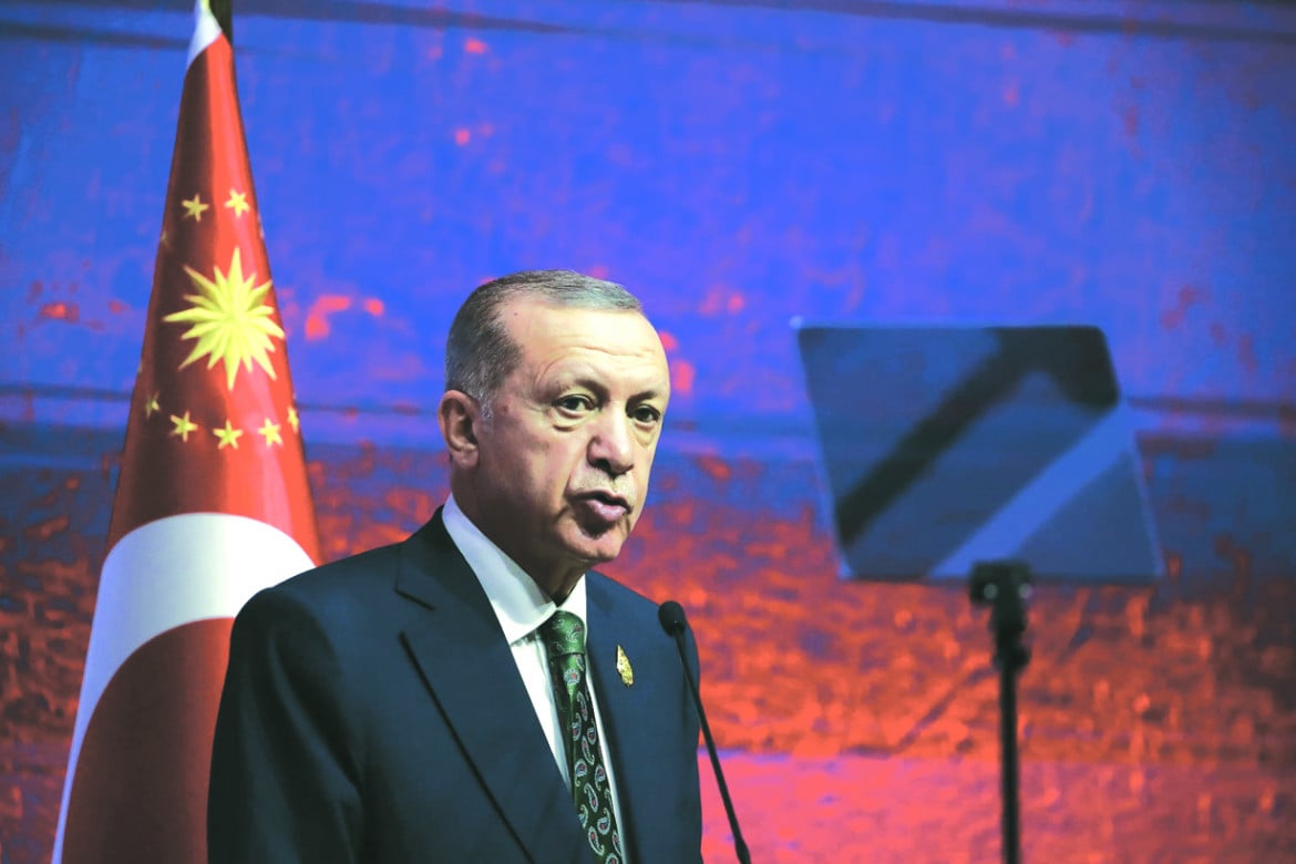 Il grande mediatore si è inceppato: Erdogan non riesce a vedere Assad