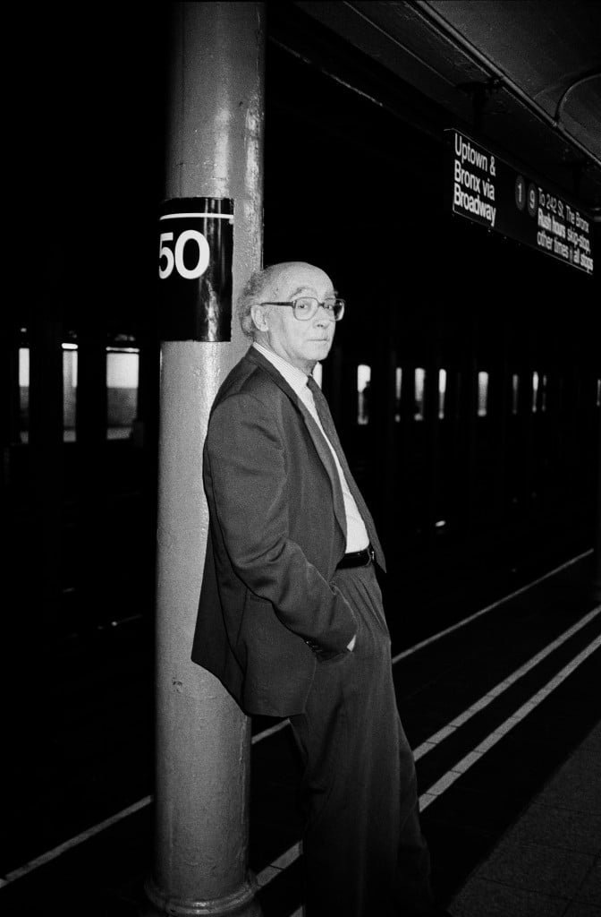 José Saramago nella metropolitana di New York, 1996 foto Getty Images