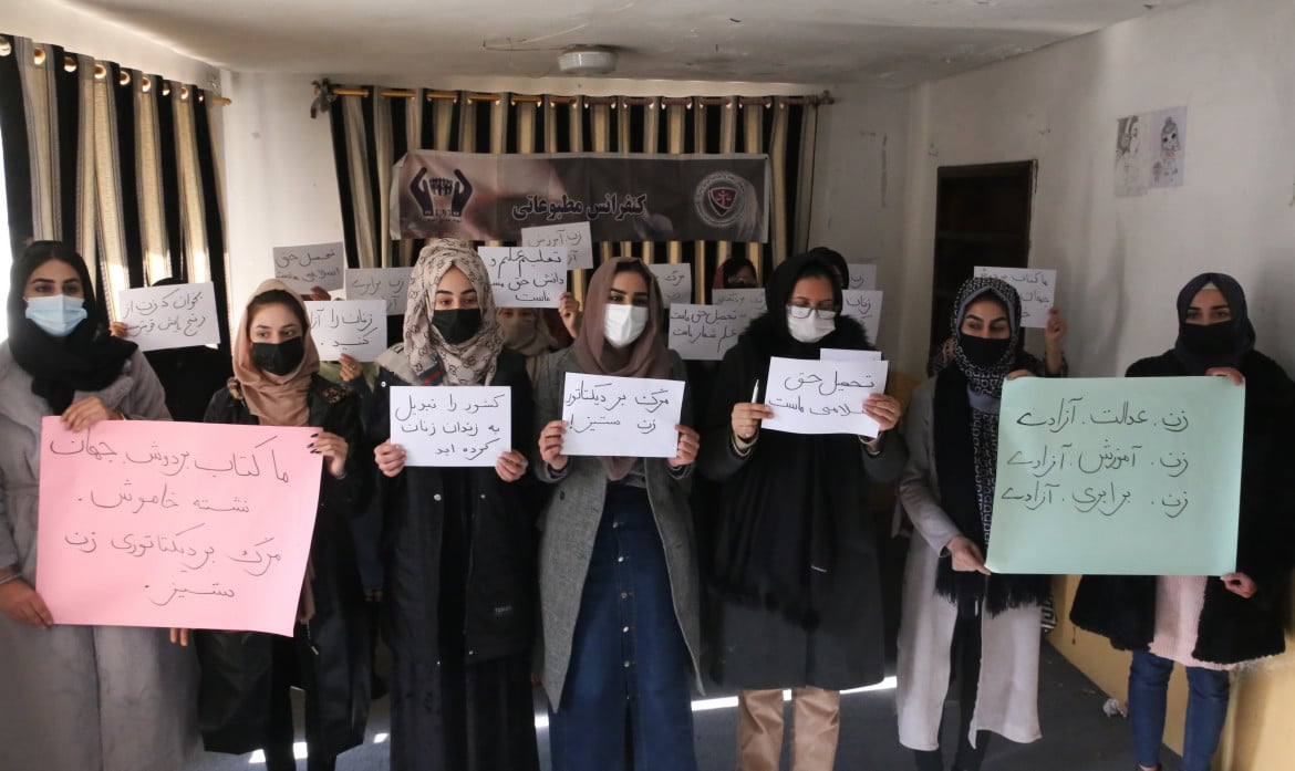 «I Talebani temono le donne che studiano. Li combatteremo»