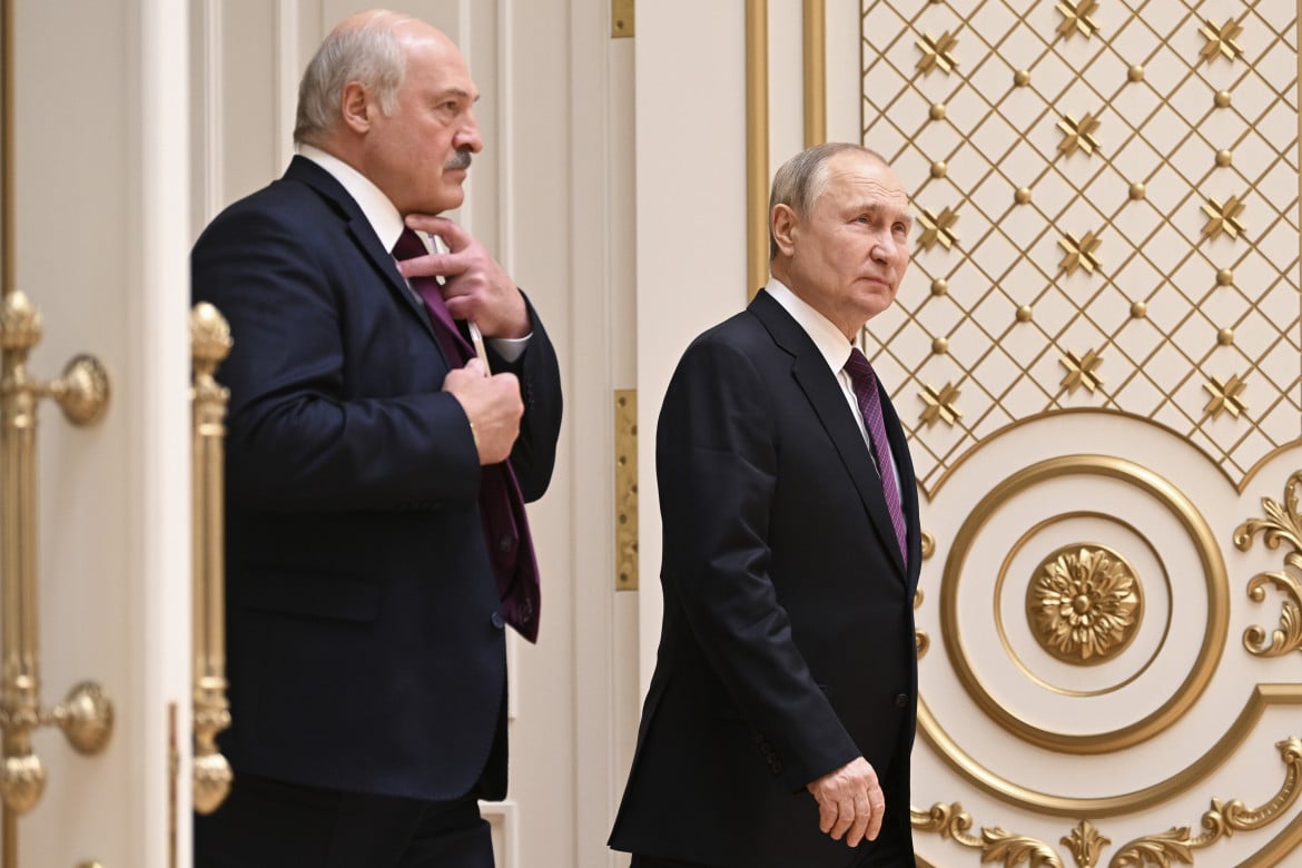 Lukashenko e Putin al vertice di Minsk, foto Sputnik via Ap