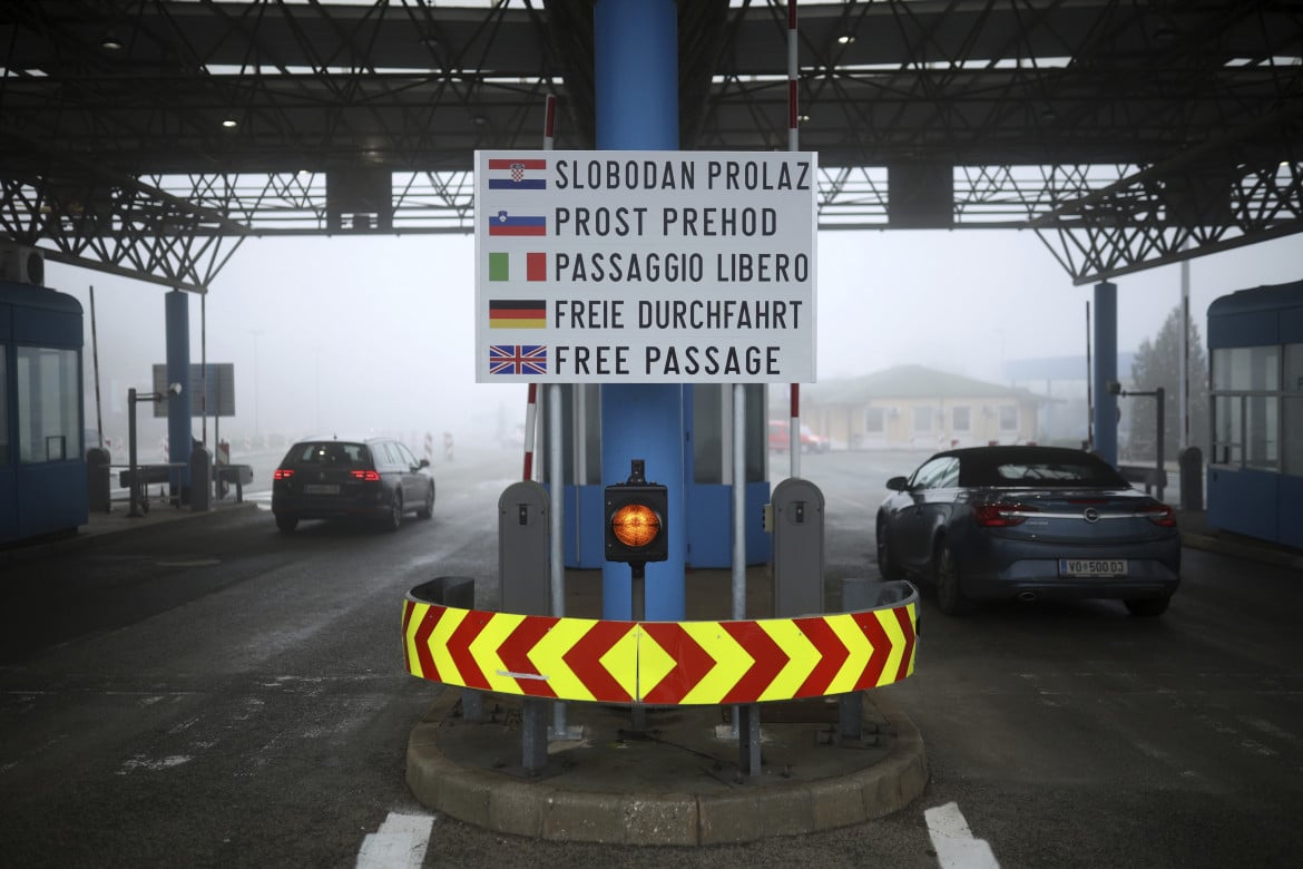 Croazia, via le frontiere con l’Ue: ora il muro anti-migranti si sposta a Sud