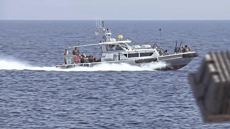 Cinque motovedette a Tripoli per fermare i migranti