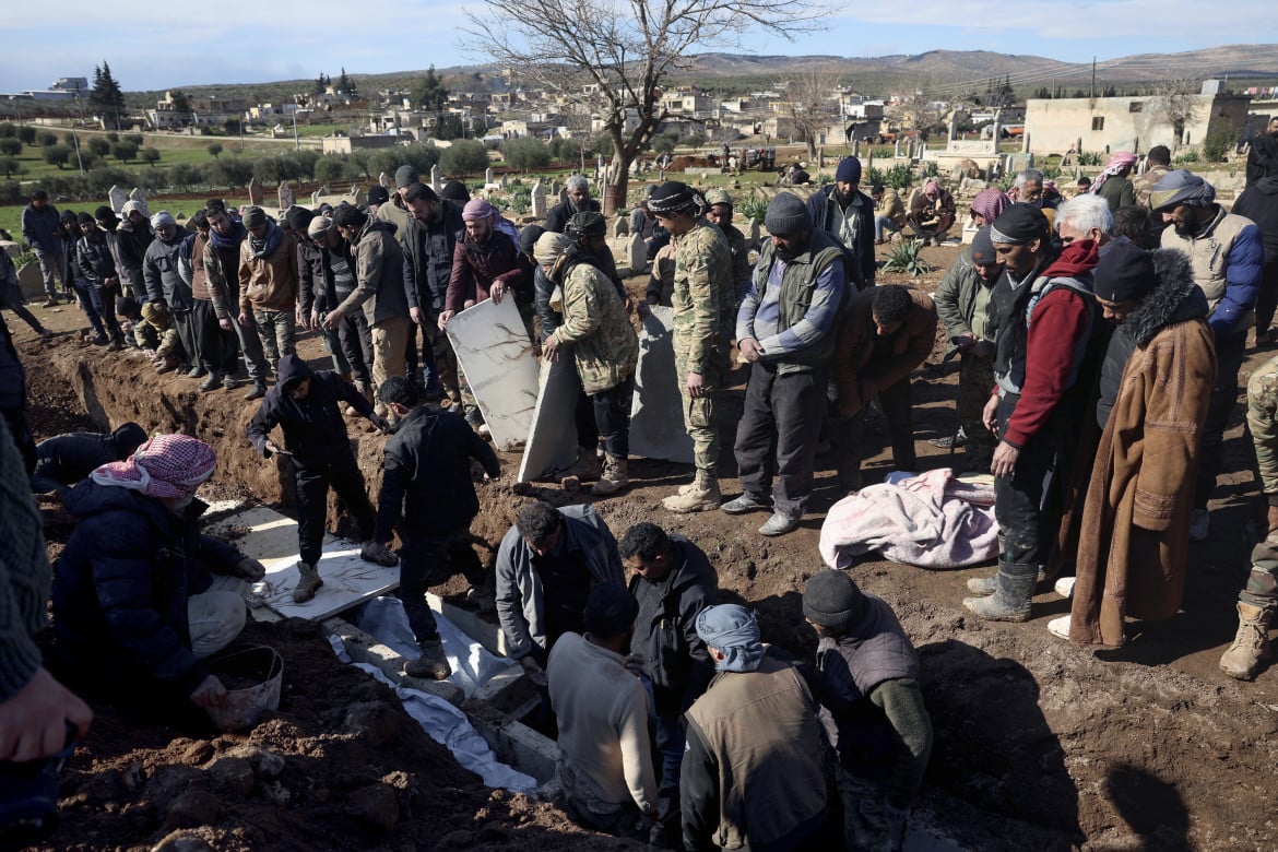 «Afrin saccheggiata dai jihadisti. I nostri aiuti bloccati dai turchi»
