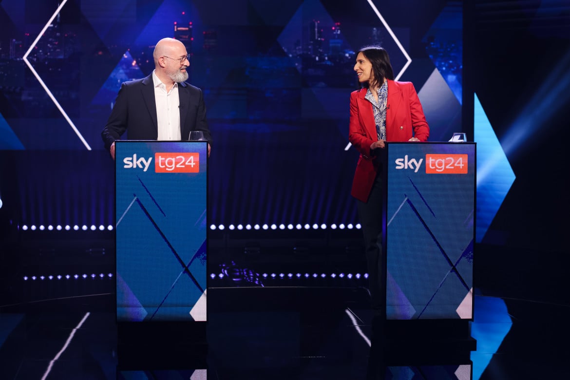 Stefno Bonaccini e Elly Schlein nel confronto tv su Sky, foto LaPresse