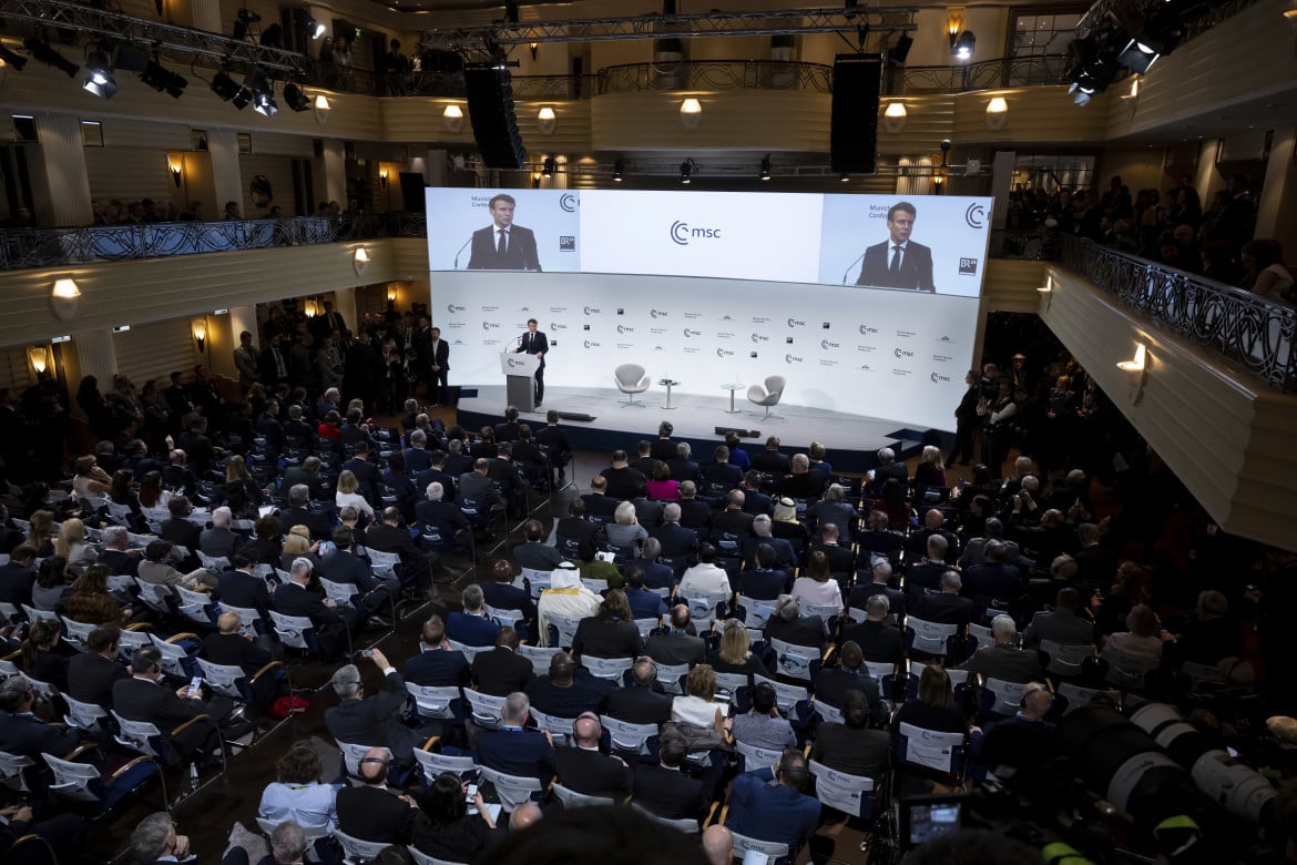 La «Davos della sicurezza»: più armi, più grosse, più in fretta